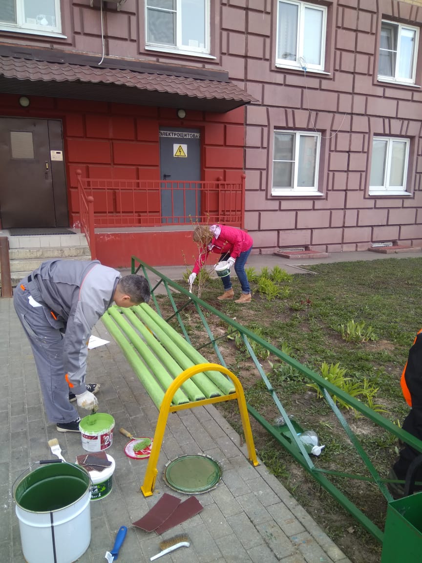 В рамках проведения весеннего месячника благоустройства на территории Ленинского района Московской области УК 
